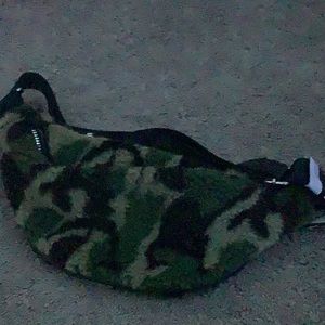camouflage fannypack